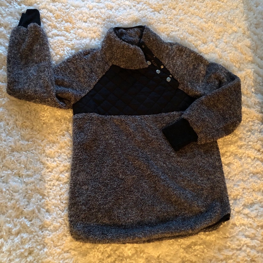Side snap pullover fleece